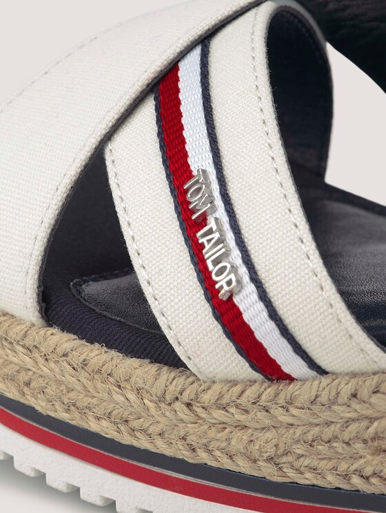 Sandaletten mit Keilabsatz - Frauen - offwhite Sandaletten mit Keilabsatz - Frauen - offwhite - 9 - TOM TAILOR