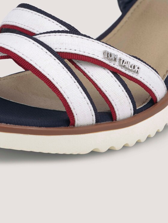 Sandaletten mit Keilabsatz - Frauen - offwhite Sandaletten mit Keilabsatz - Frauen - offwhite - 9 - TOM TAILOR