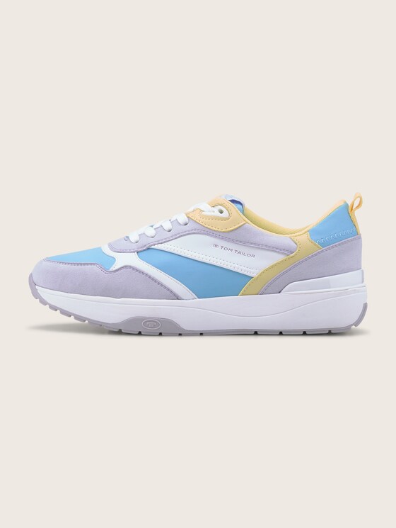 Sportliche Sneaker mit Color Blocking