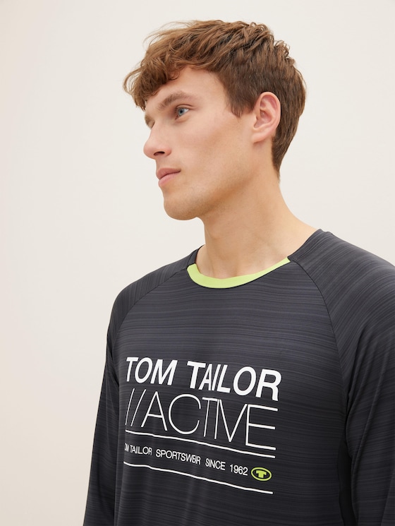 Breathable long-sleeved shirt with a text print