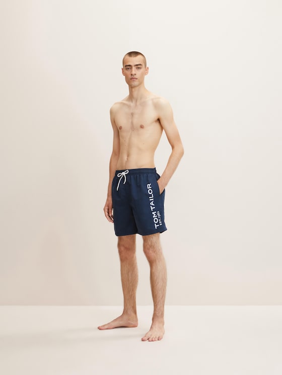 Badehose mit großem Schrift-Print seitlich von Men, navy