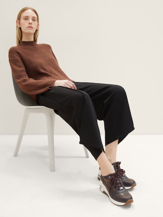 Sneaker aus hochwertigem Kunstleder von Women, mokka