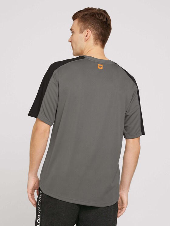 Funktions T-Shirt - Männer - khaki-black Funktions T-Shirt - Männer - khaki-black - 2 - Tom Tailor E-Shop Kollektion
