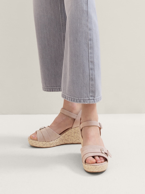 Sandalen mit Keilabsatz von Women, taupe