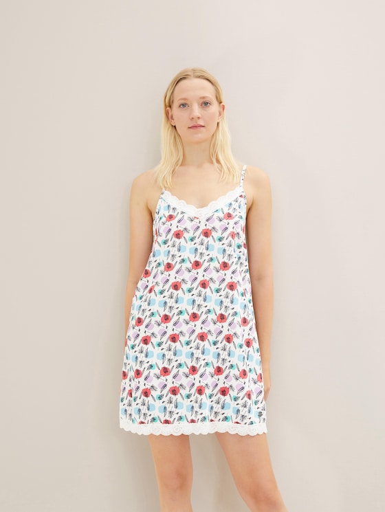 Nightgown with a floral print