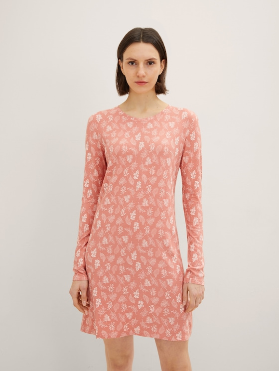 Patterned nightgown 