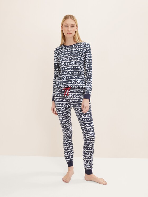 Pyjamas with a Christmas motif