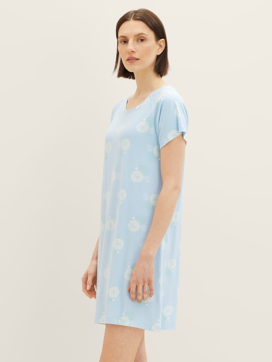 Patterned nightgown
