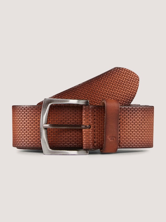 Leather belt with embossing