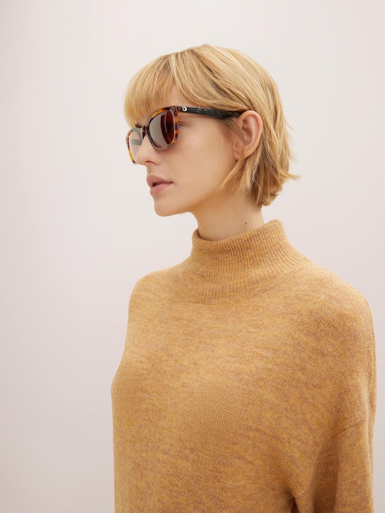 Modern sunglasses with a square glass shape