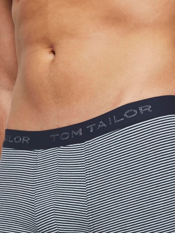 Gestreifte Hip-Pants mit Logo-Stickerei am Bund - Männer - blue-light-stripes Gestreifte Hip-Pants mit Logo-Stickerei am Bund - Männer - blue-light-stripes - 9 - TOM TAILOR