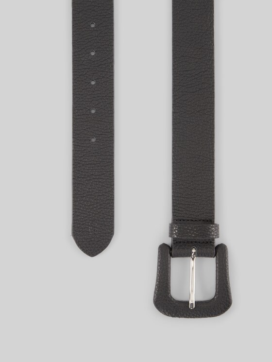 TTAUDREY leather belt with covered pin buckle in black by Tom Tailor