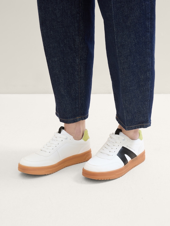 Sneaker mit Blockstreifen von Women, white