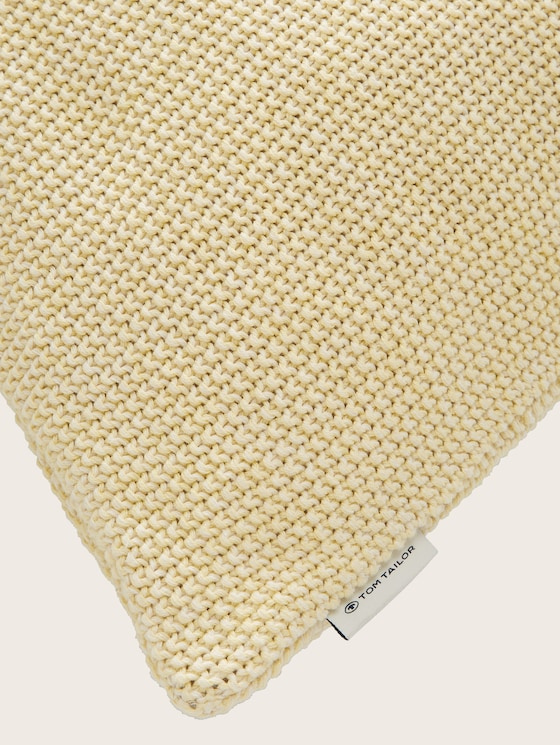 Gebreide kussenhoes met parelpatroon