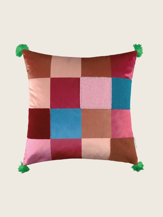 Decorative cushion cover in a check pattern