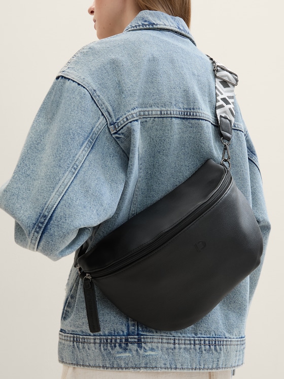 TTMENA M Umhängetasche mit gemustertem Webriemen von Denim Female, schwarz / black