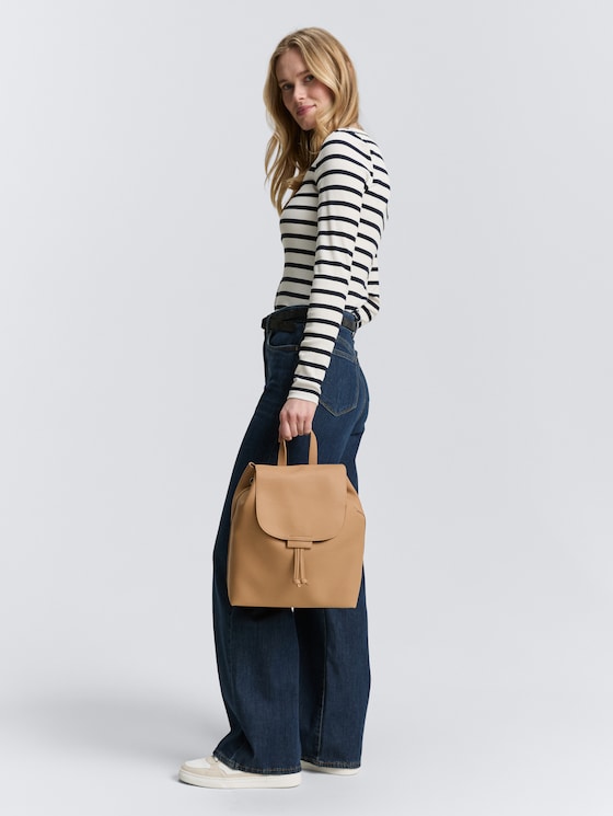 TTFILIPA M Rucksack mit Umschlag und Magnetverschluss von Women, camel / camel nature