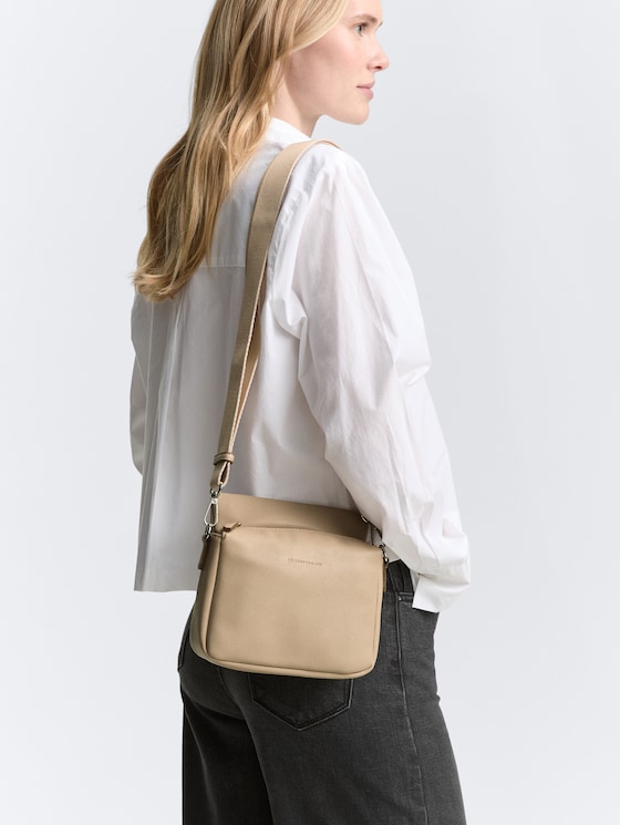 TTRELLA S Umhängetasche mit kleinem Umschlag und Logo-Prägung von Women, taupe / taupe