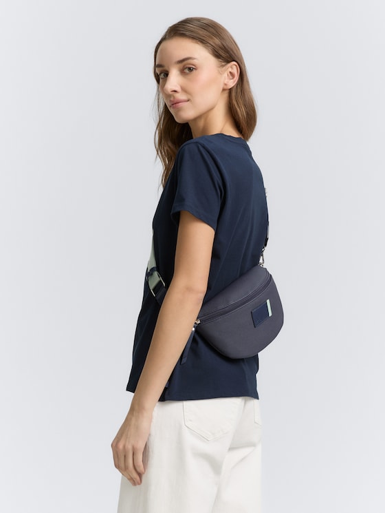 TTROSIE Gürteltasche mit Logo-Badge von Denim Female, dark blue