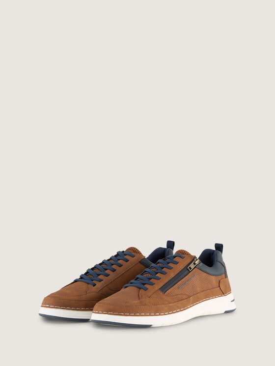 Sneaker aus strukturiertem Lederimitat von Men, cognac