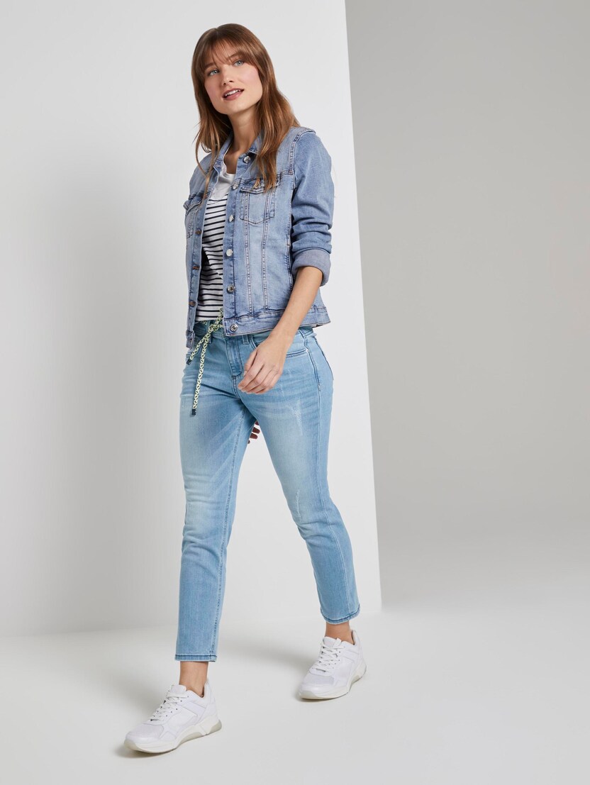Tapered relaxed jeans in a 7/8 length 