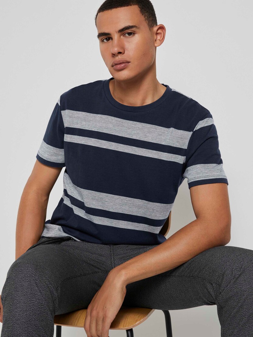 grey t shirt texture