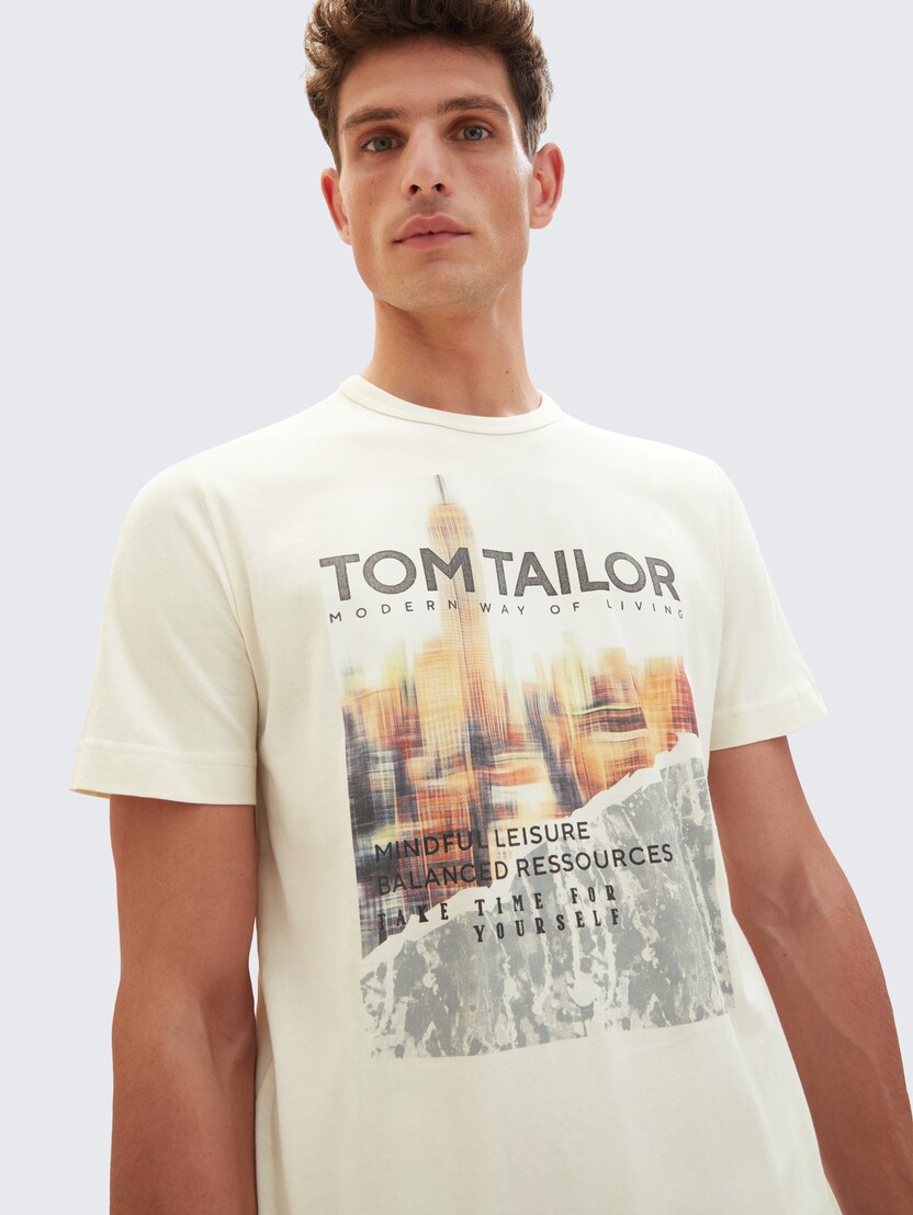 TOM