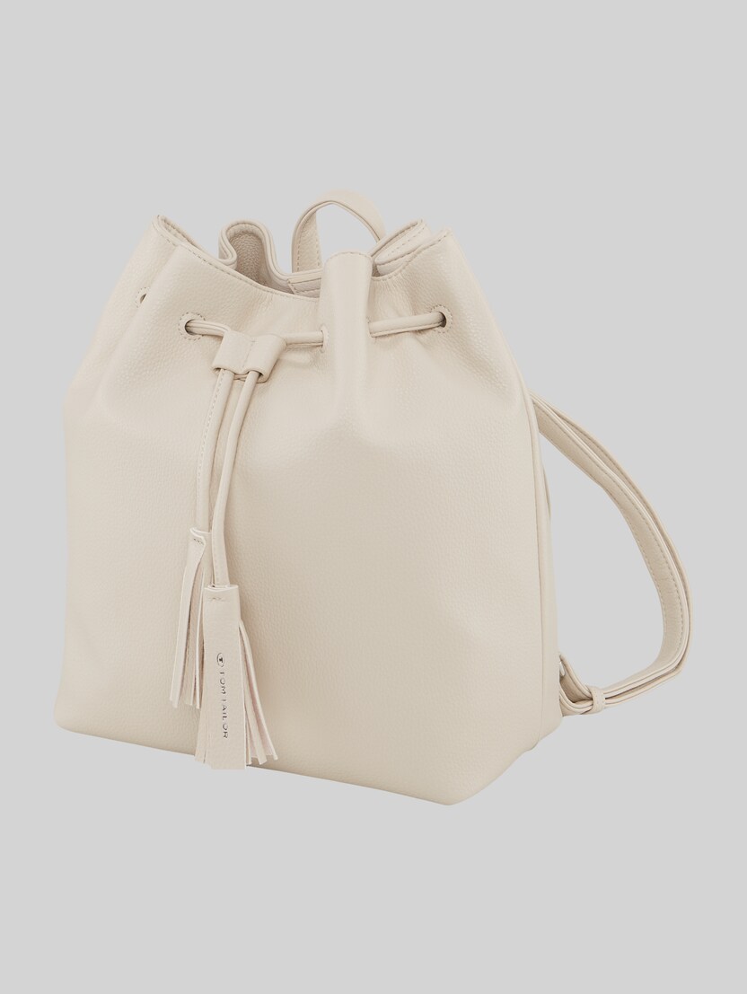 TOM TAILOR Damen Rucksack Sansa – Sportlich, Leicht, Aus Nylon Mit Magnetverschluss Und Praktischen Fächern