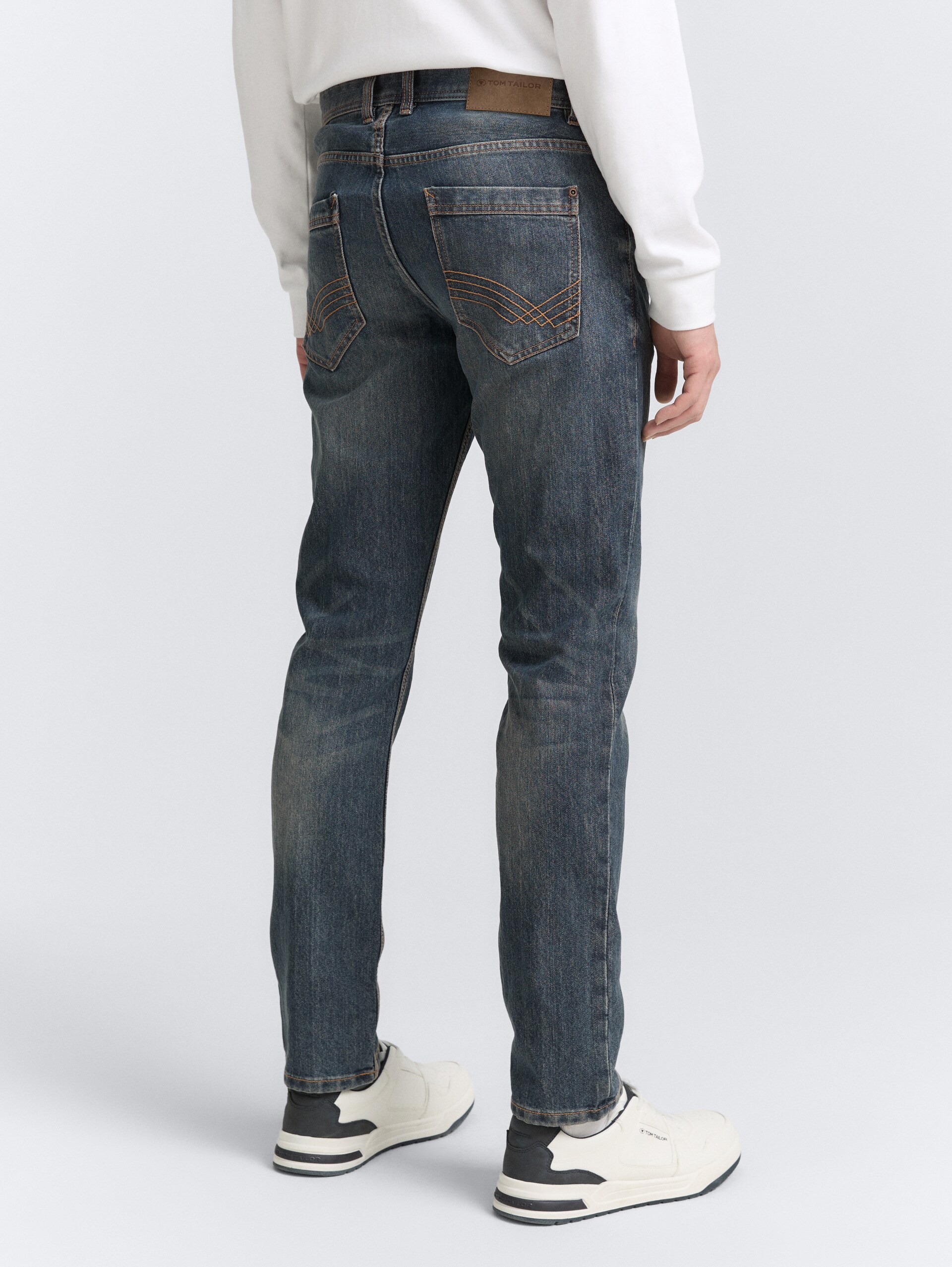 TTMARVIN STRAIGHT Jeans - mid stone wash denim - Auschnitt Model-Rückansicht