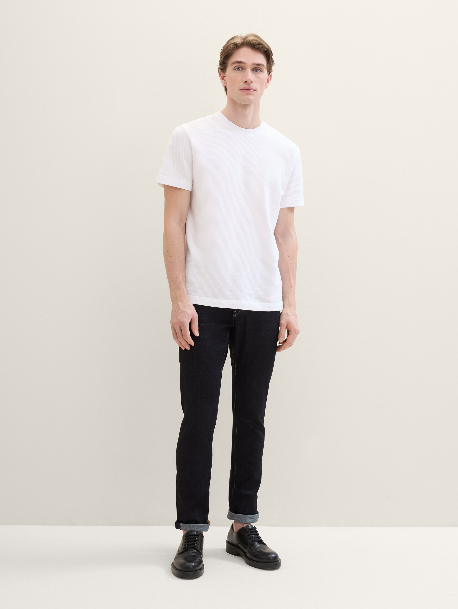 TTJOSH REGULAR SLIM Jeans - Clean Rinsed Blue Denim - Vue de face du modèle