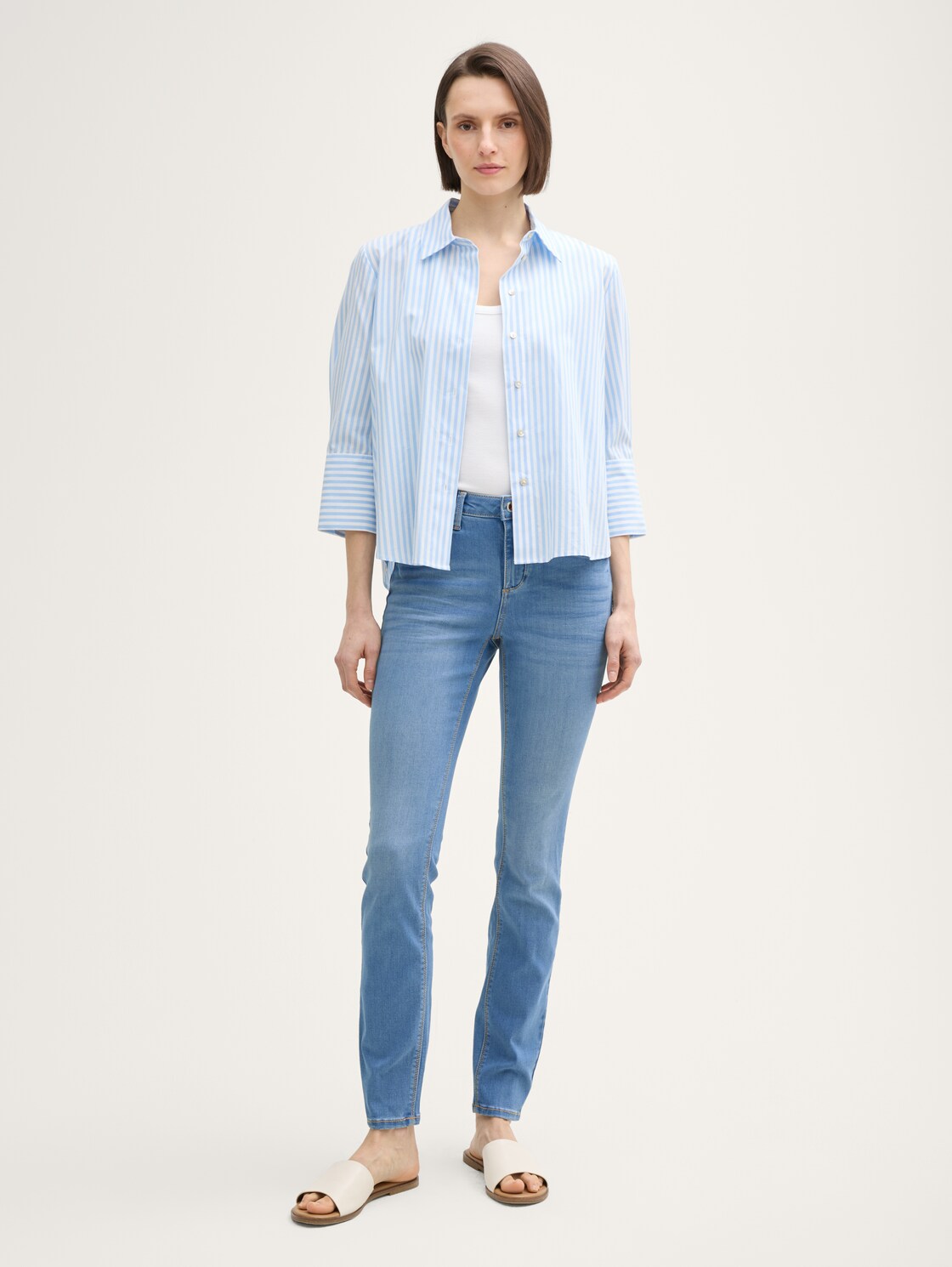 TTALEXA SKINNY Jeans - Clean Light Stone Blue Denim - Model-Vorderansicht