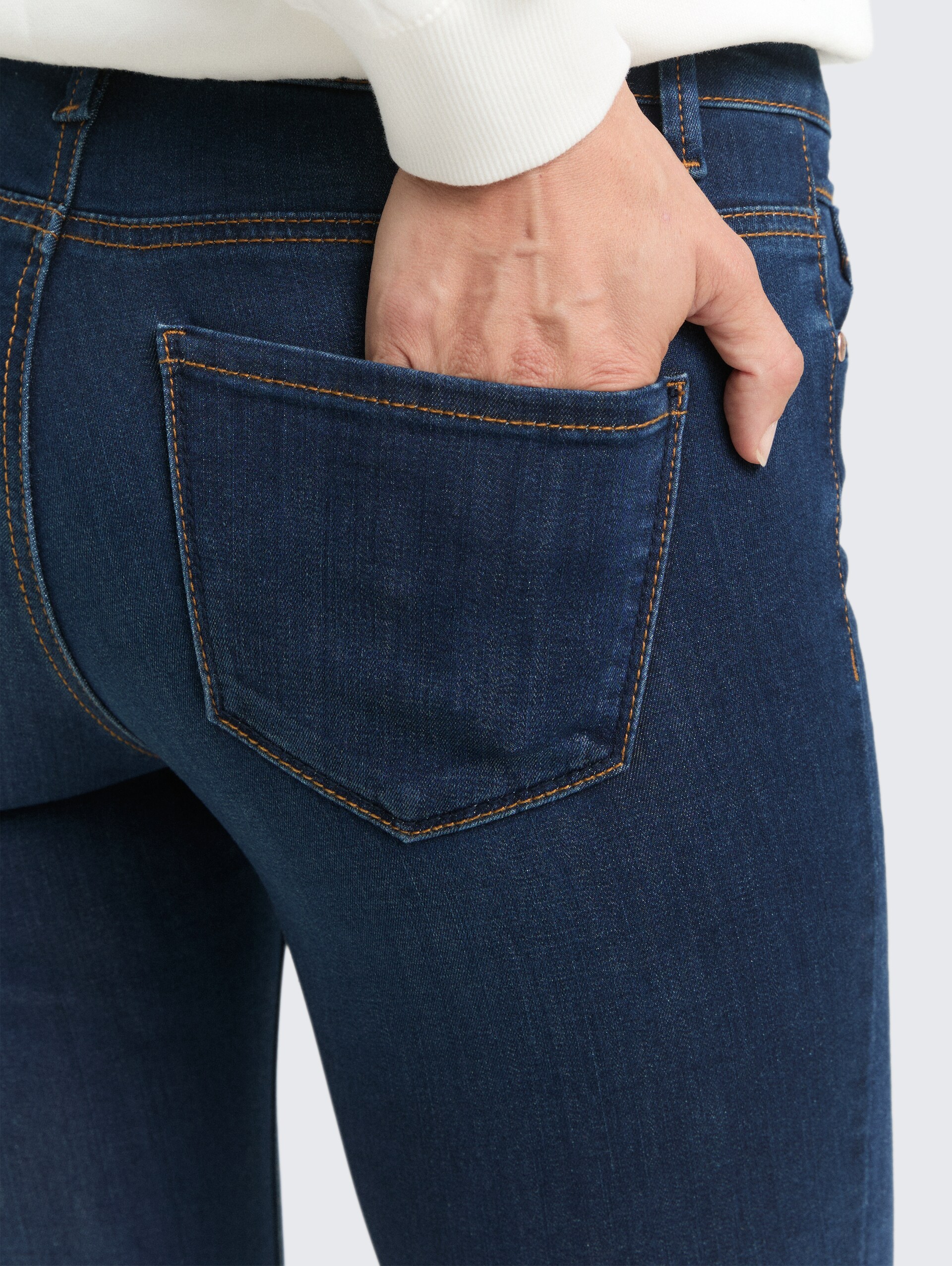TTALEXA SKINNY Jeans - dark stone wash denim - Detail-Model-Ansicht