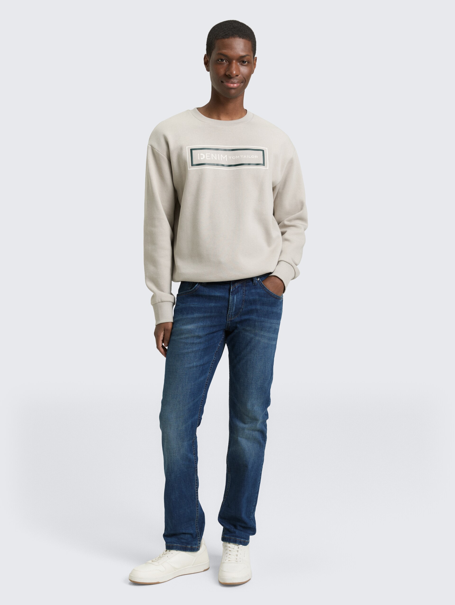 TTAEDAN STRAIGHT Jeans - mid stone wash denim - Model-Vorderansicht