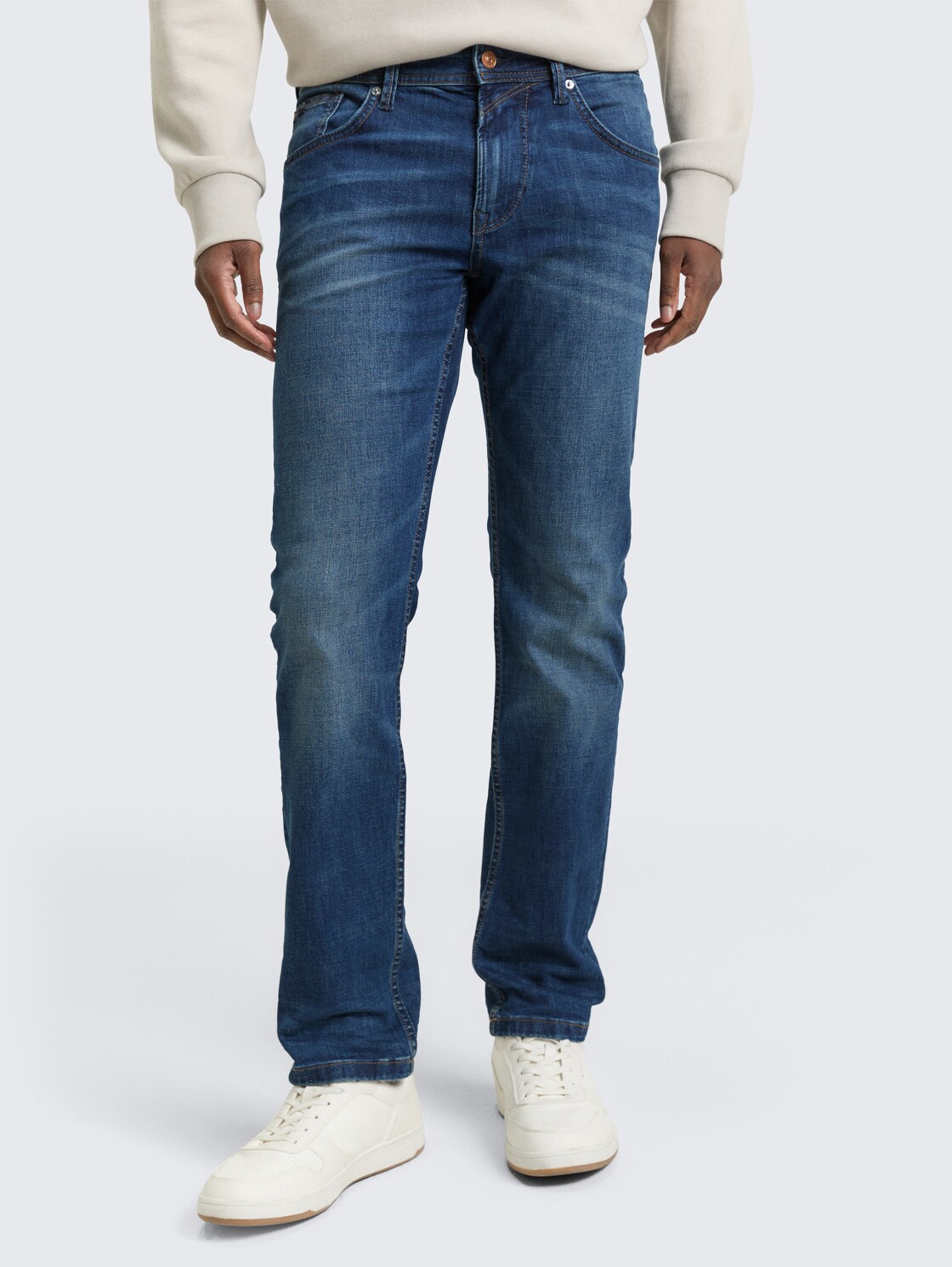 TTAEDAN STRAIGHT Jeans - mid stone wash denim - Ausschnitt Model-Vorderansicht