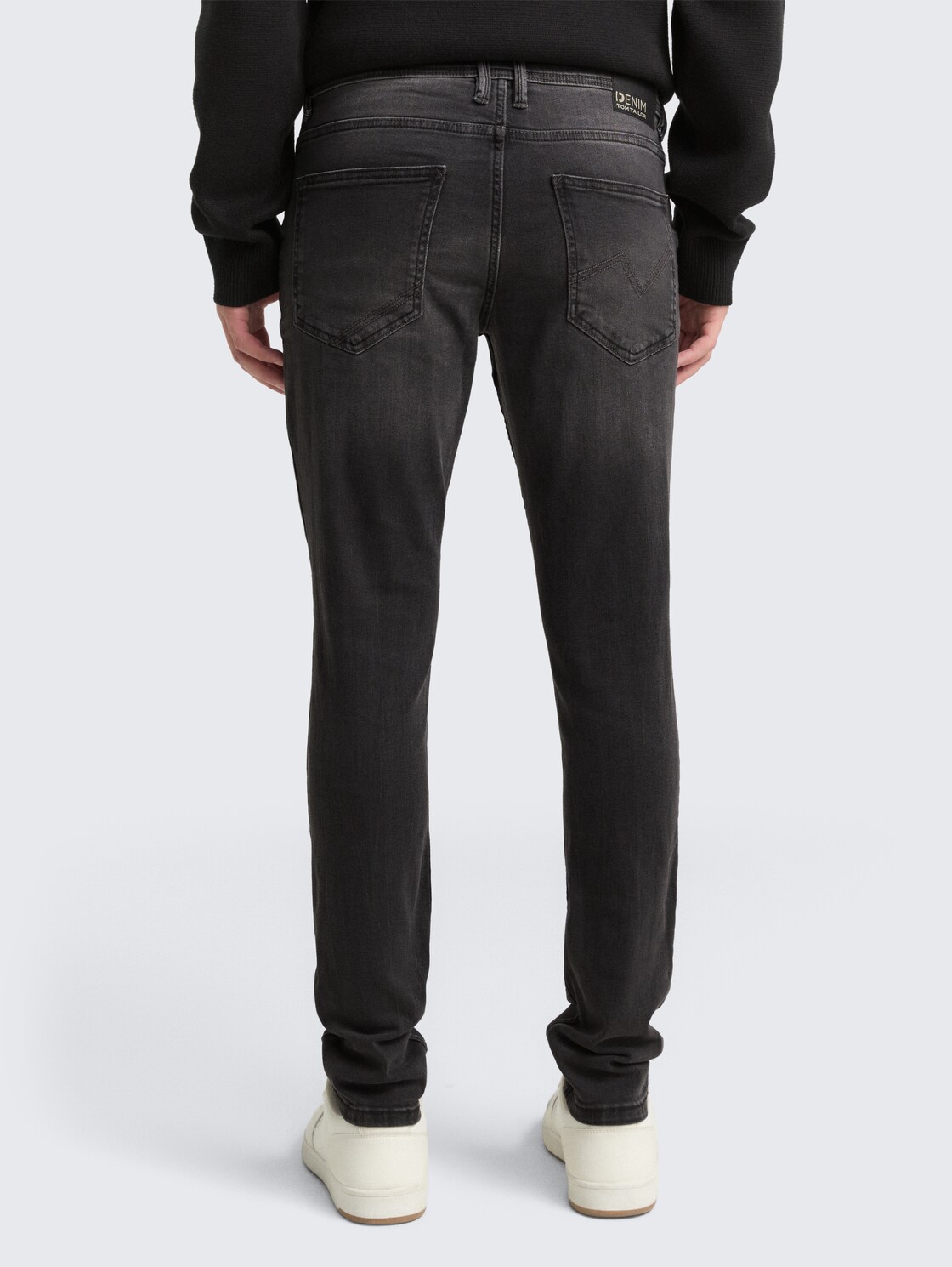 TTCULVER SKINNY Jeans - used dark stone black denim - Auschnitt Model-Rückansicht