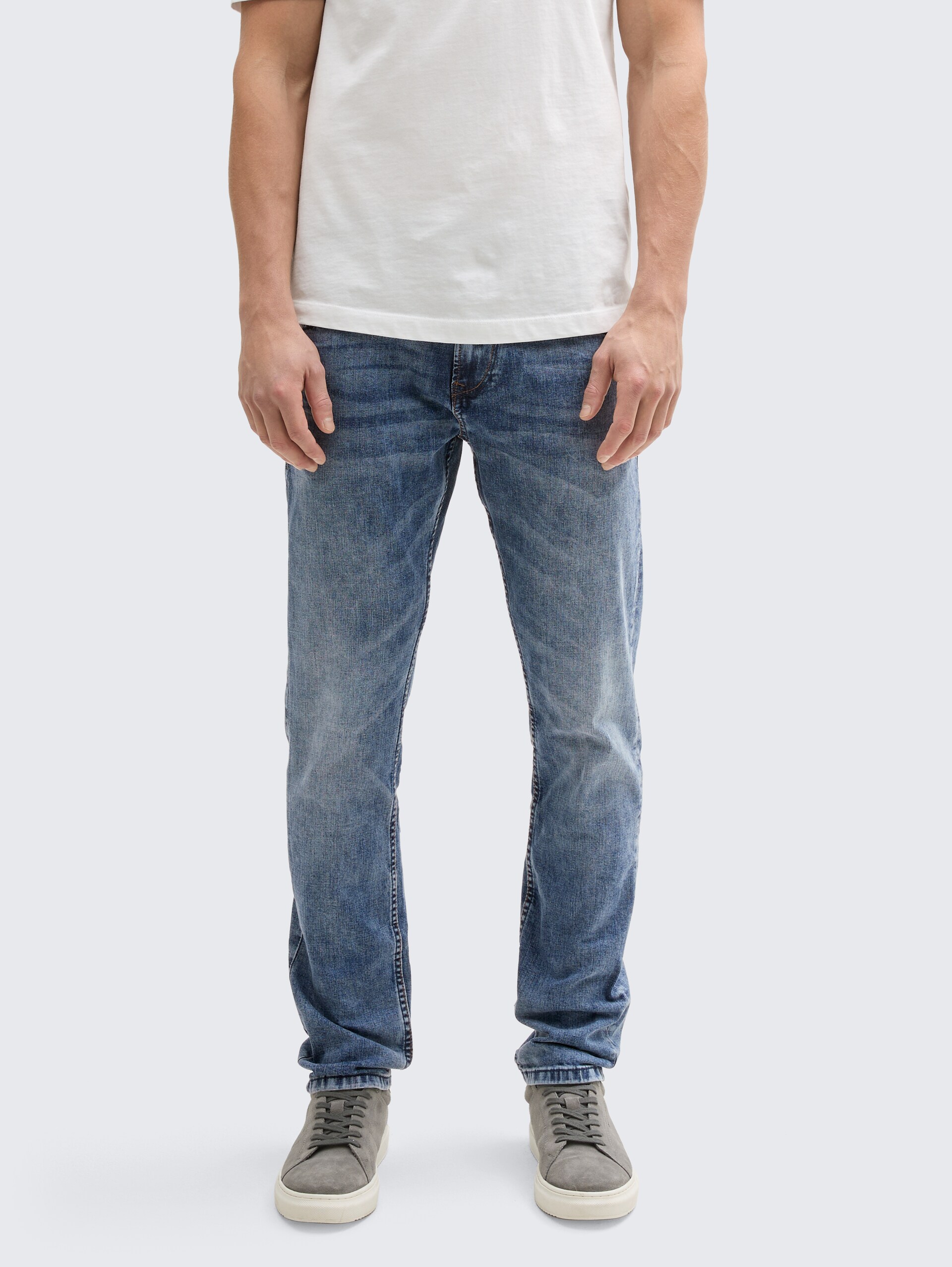 TTPIERS SLIM Jeans - light stone wash denim - Ausschnitt Model-Vorderansicht