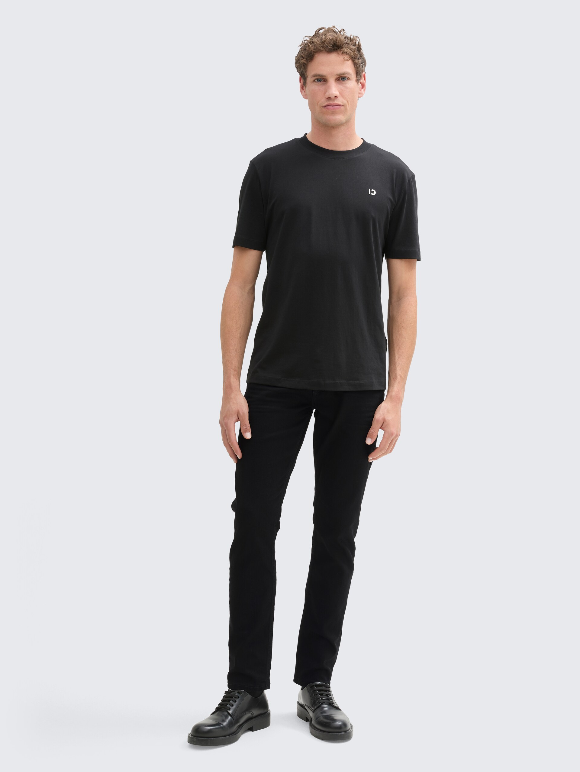 TTPIERS SLIM Superstretch Jeans - black denim - Model-Vorderansicht