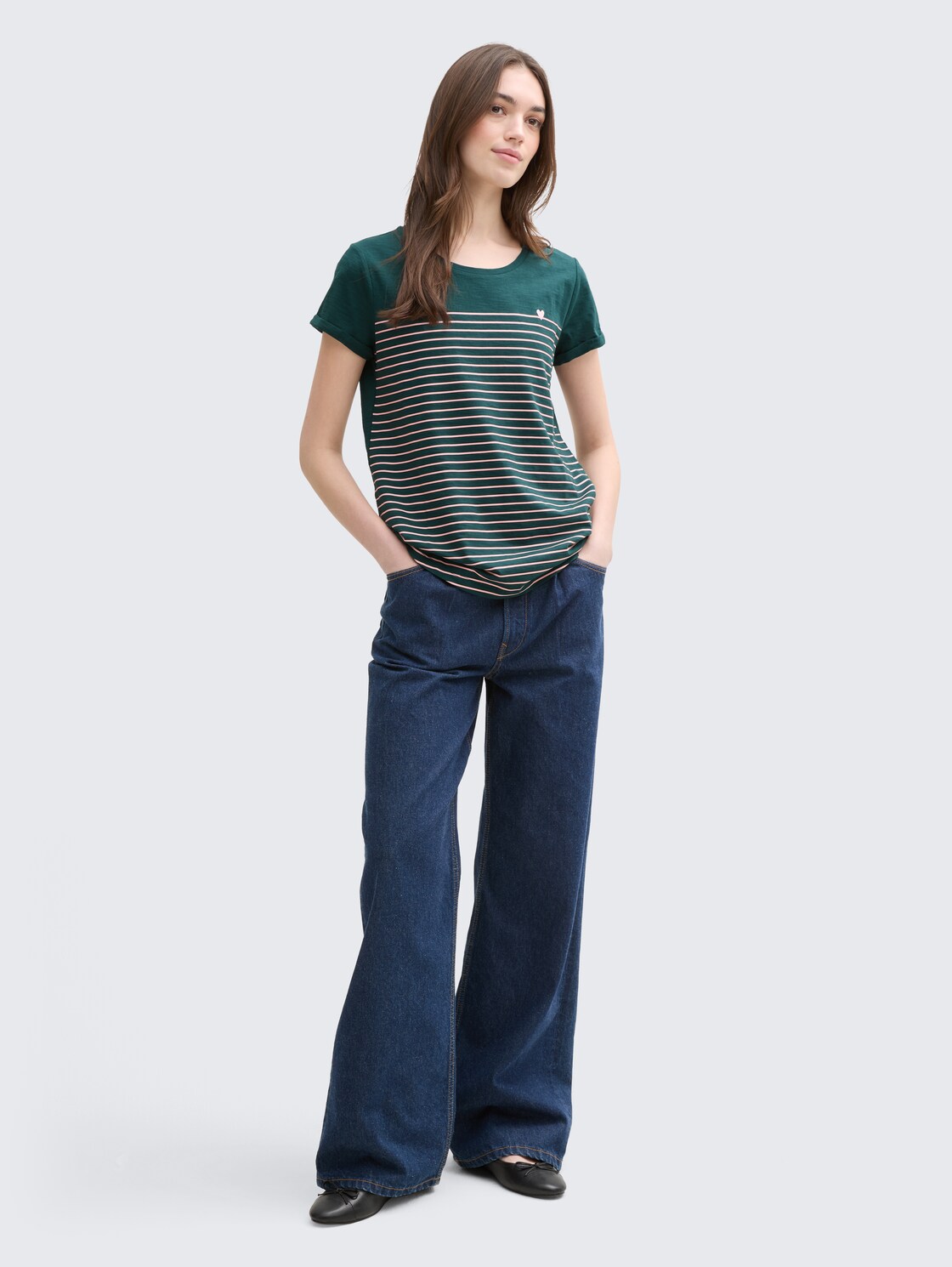 Gestreiftes T-Shirt - green rose stripe - Model-Vorderansicht