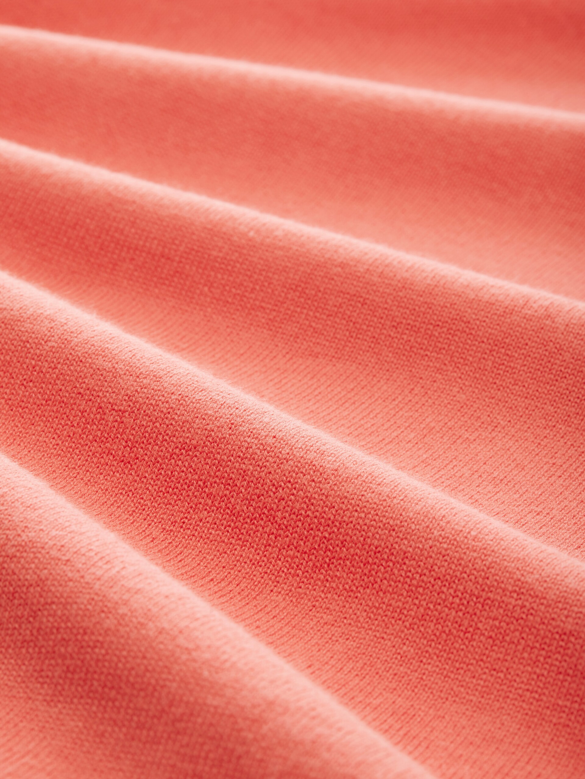 Strickpullover mit V-Ausschnitt - Smooth Papaya Red - Material-Ansicht