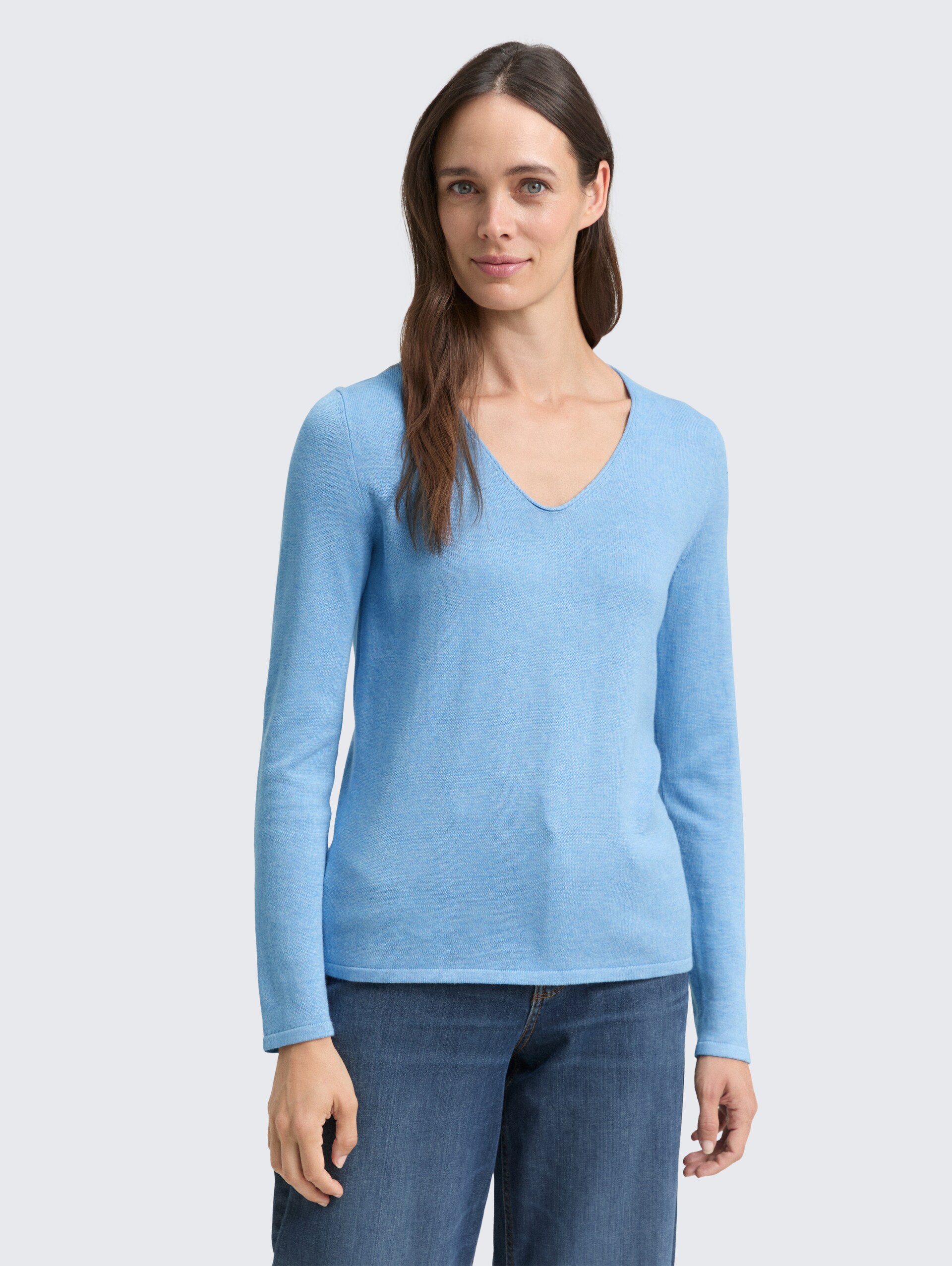 Pullover mit V-Ausschnitt - sea blue melange - Ausschnitt Model-Vorderansicht