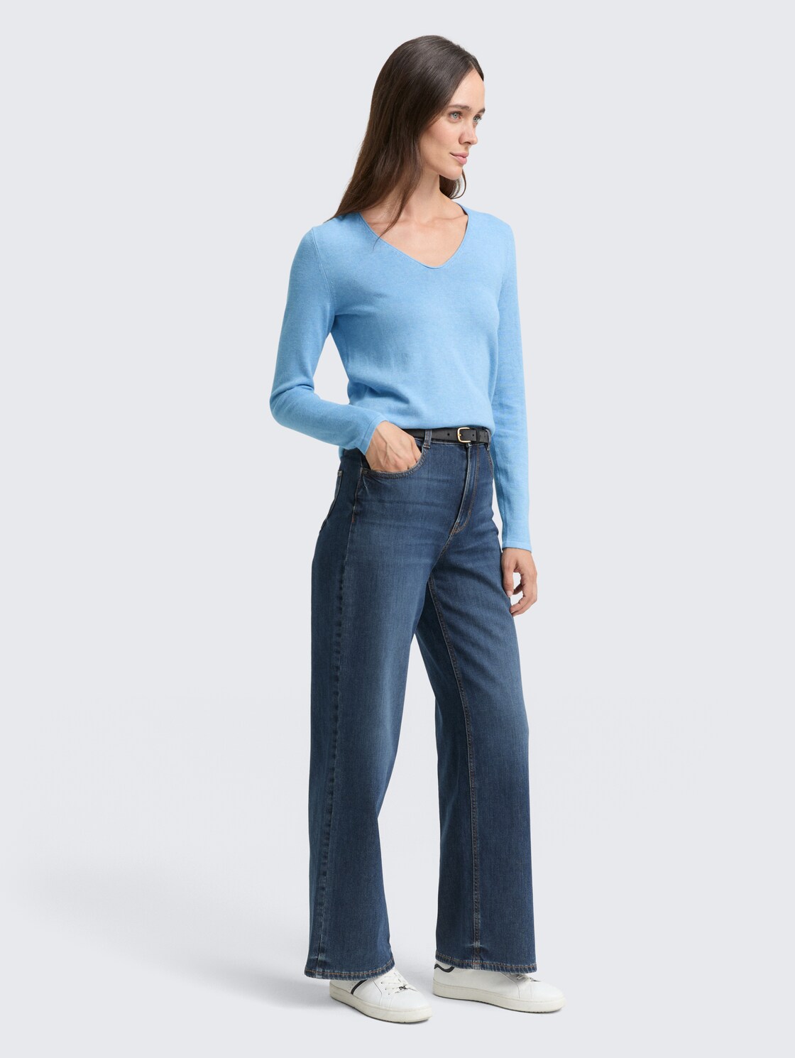 Pullover mit V-Ausschnitt - sea blue melange - Model-Vorderansicht