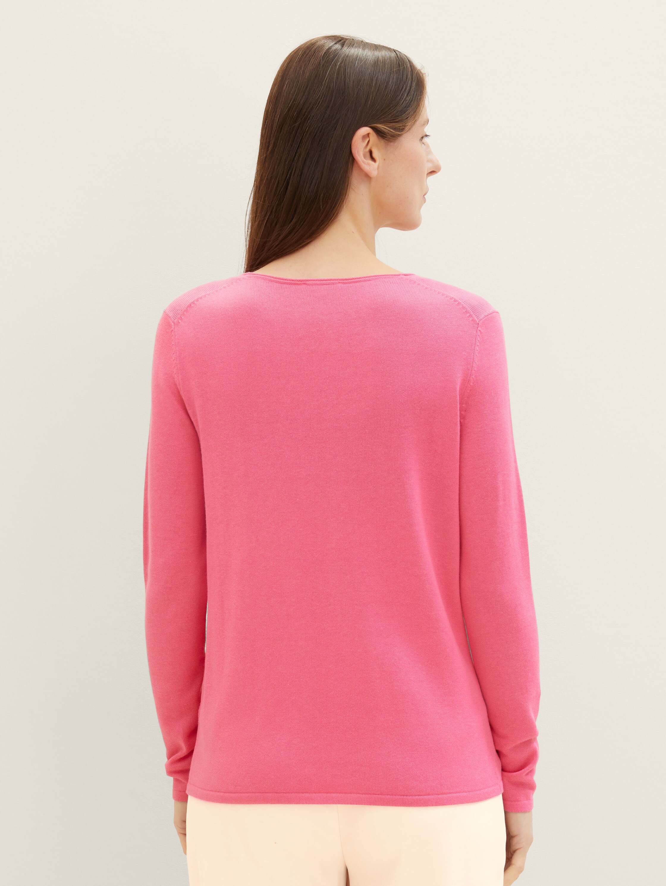 Knitted jumper with V-neck - carmine_pink - 
