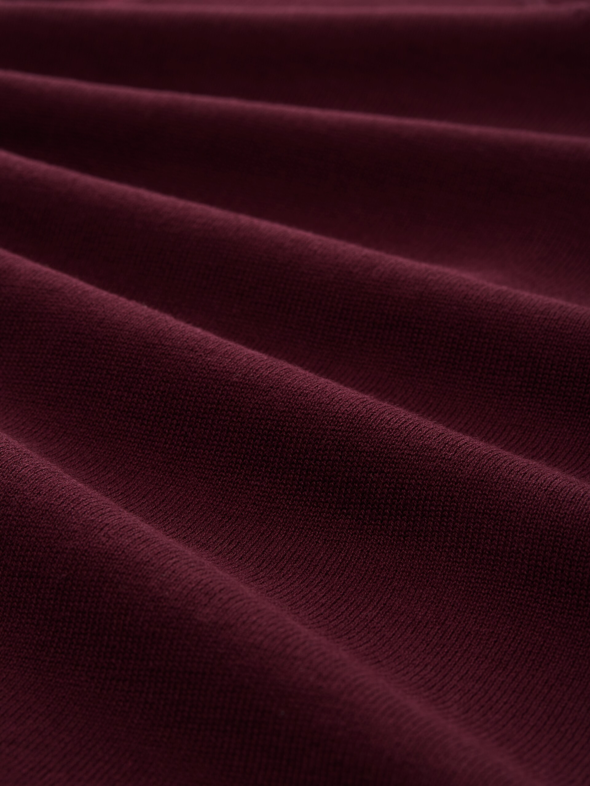 Strickpullover mit V-Ausschnitt - bordeaux red - Material-Ansicht