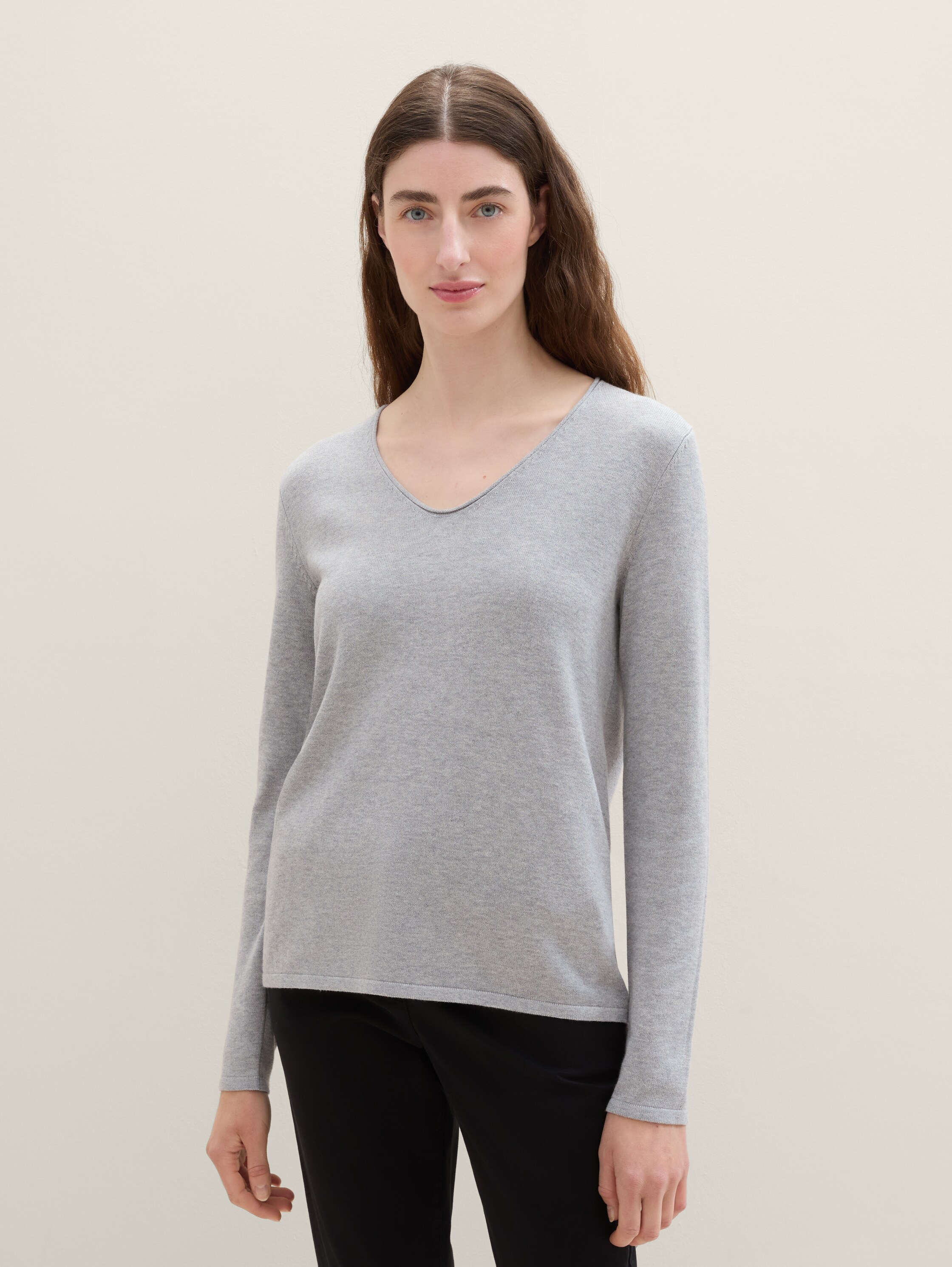 Pullover mit V-Ausschnitt - medium silver grey melange - Ausschnitt Model-Vorderansicht