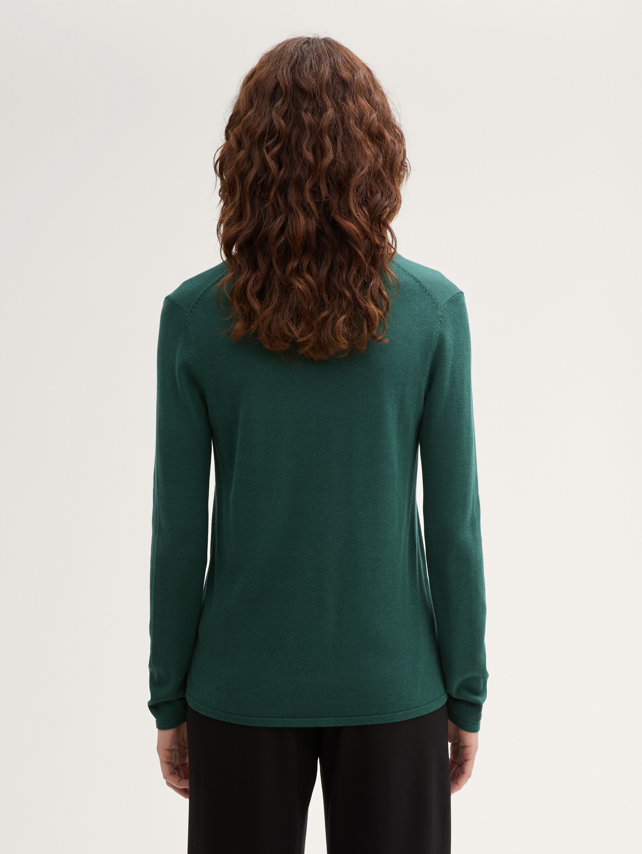 Pullover mit V-Ausschnitt - 2