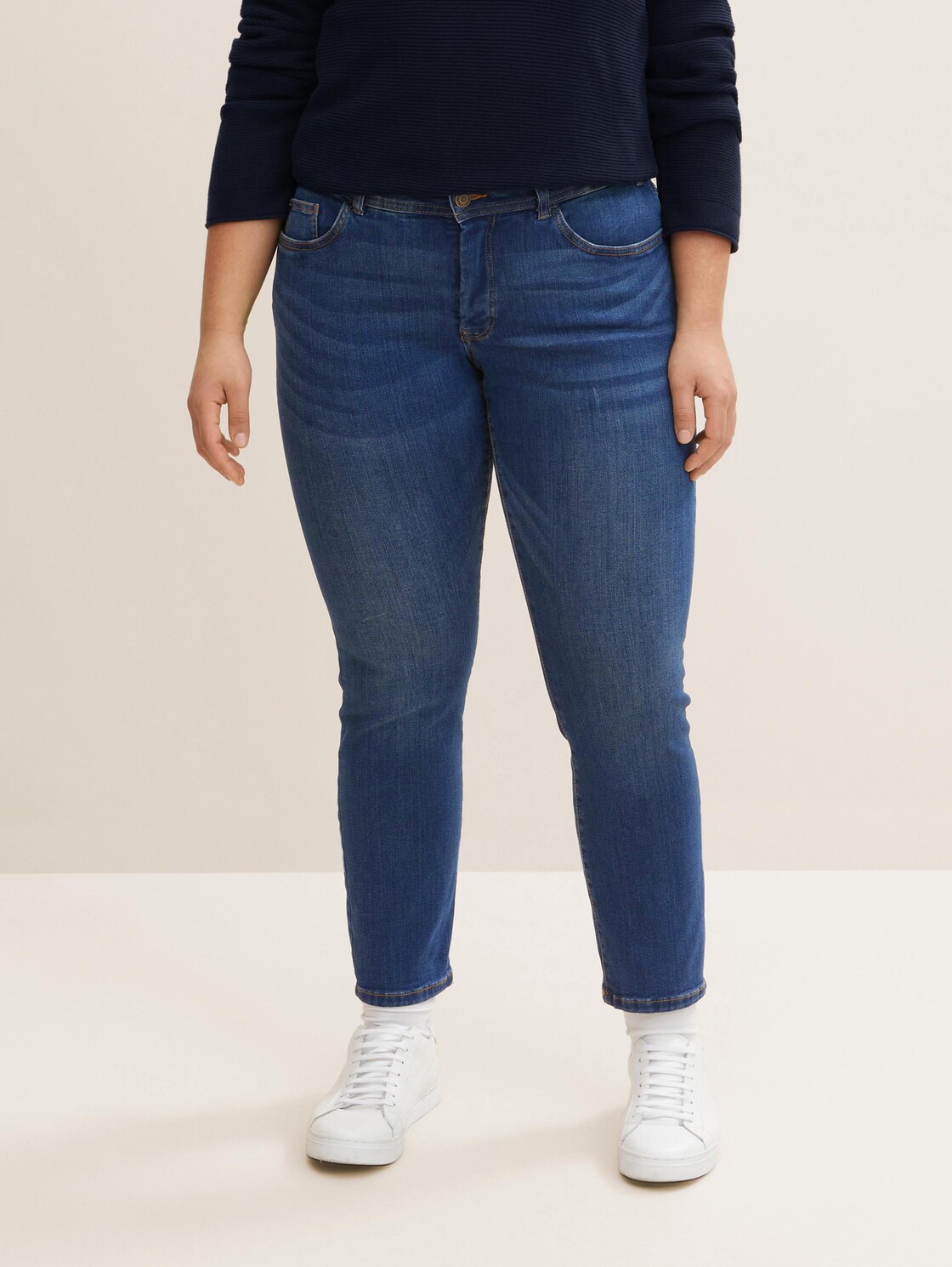 Plus Size - TTPLUS SLIM Jeans - Used Mid Stone Blue Denim - Ausschnitt Model-Vorderansicht