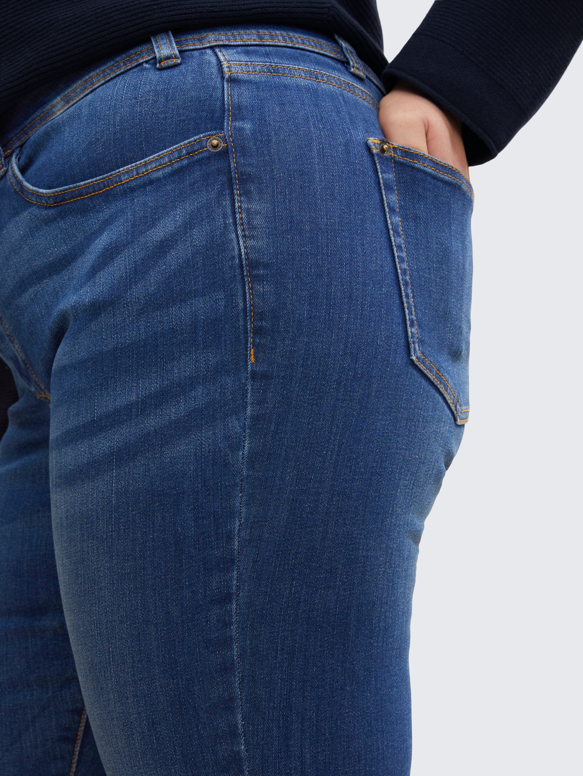 Plus Size - TTPLUS SLIM Jeans - Used Mid Stone Blue Denim - Detail-Model-Ansicht