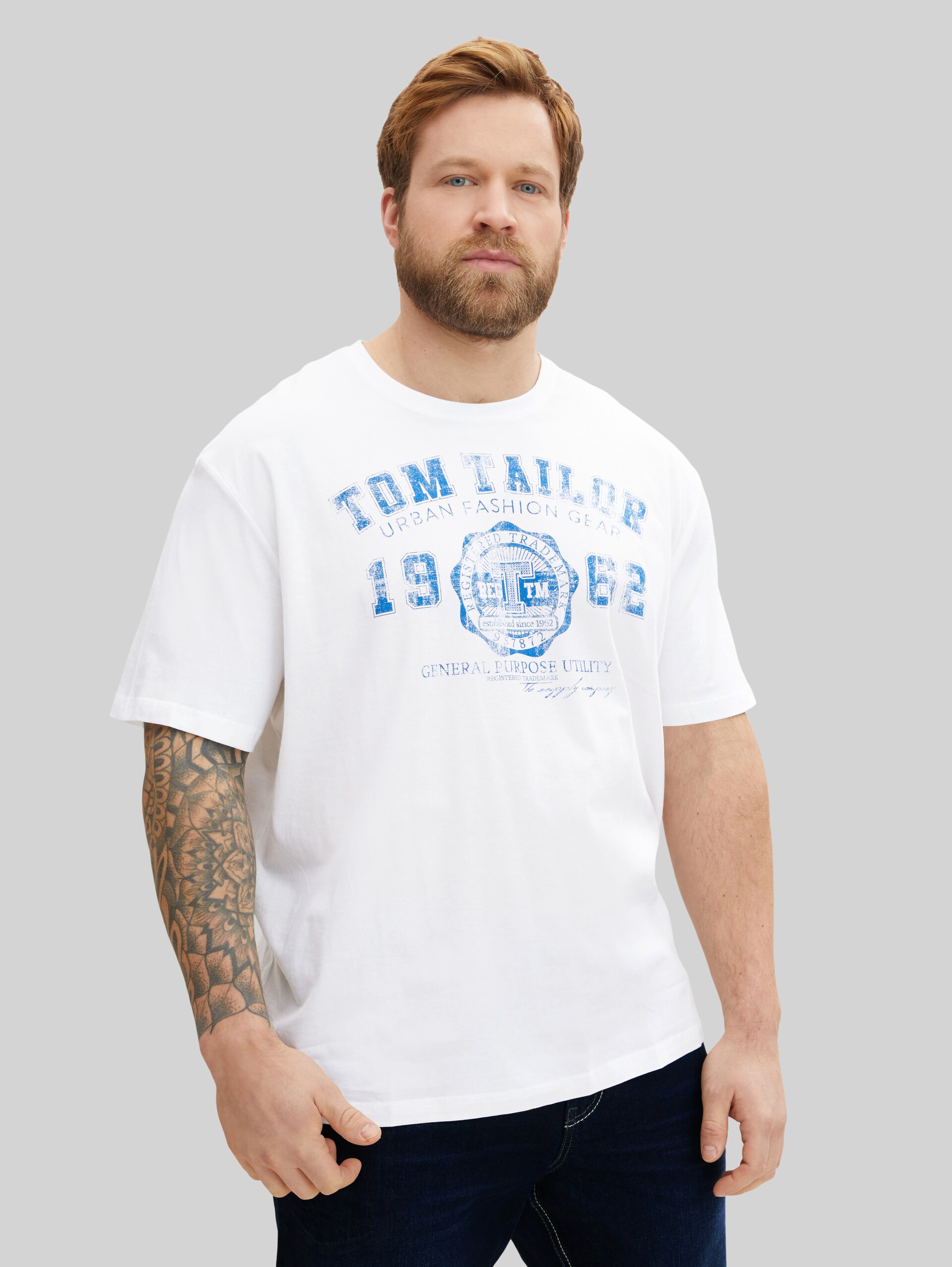 T-shirt met logo print - White - Nek model vooraanzicht