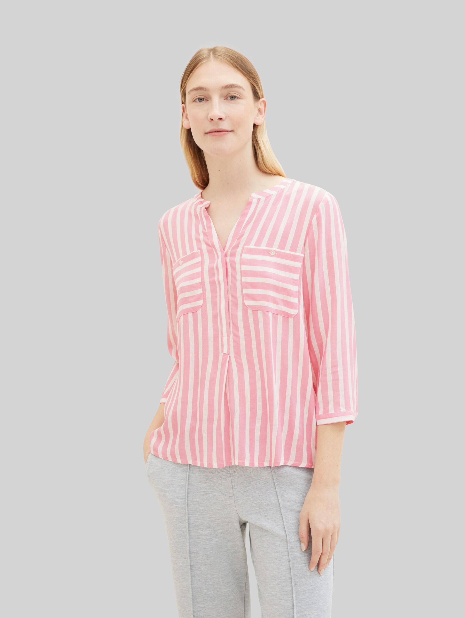 Striped blouse with LENZING(TM) ECOVERO(TM) - pink offwhite stripe - Neckline model front view