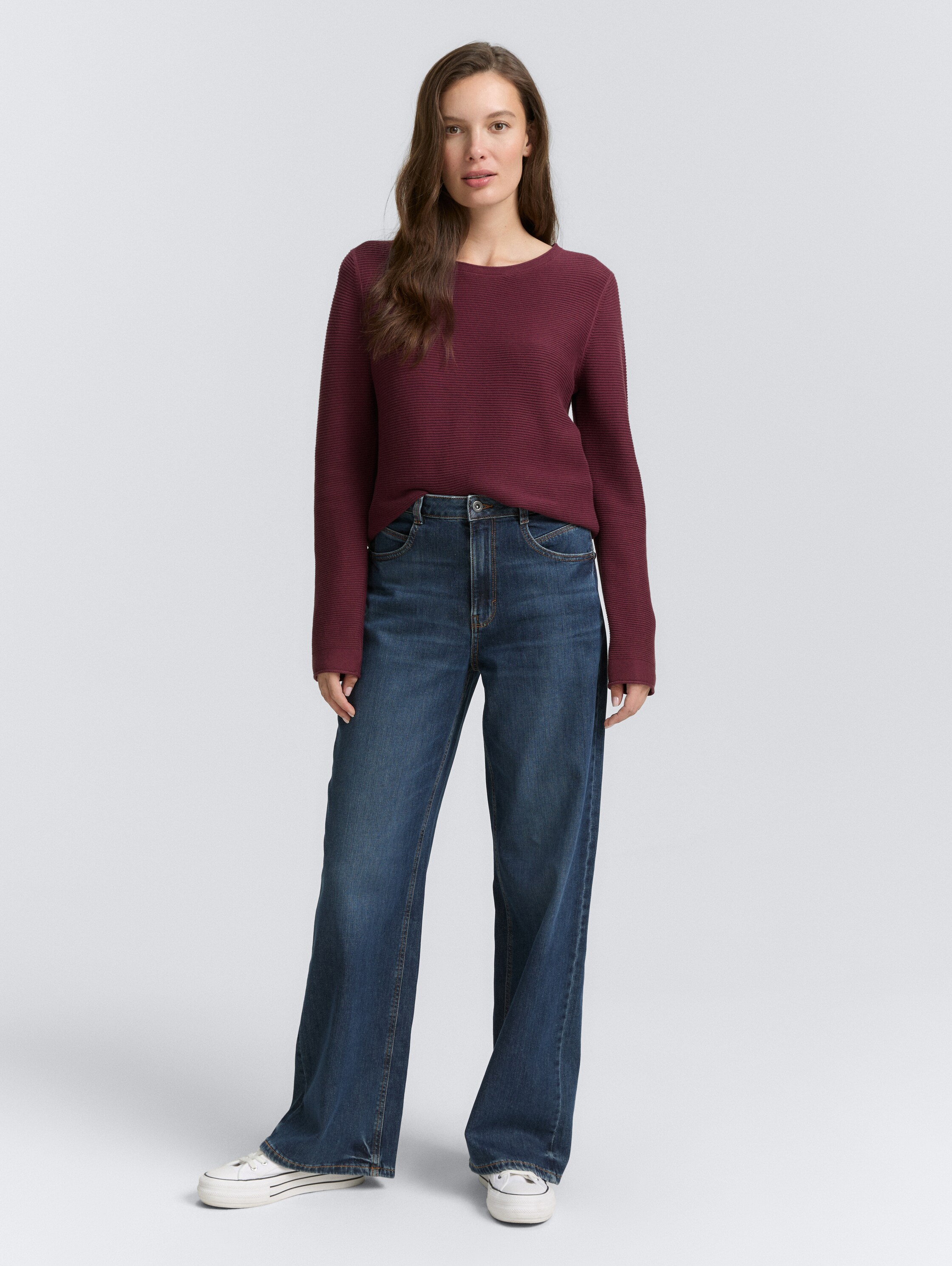 Pull en coton - bordeaux red - Vue de face du modèle